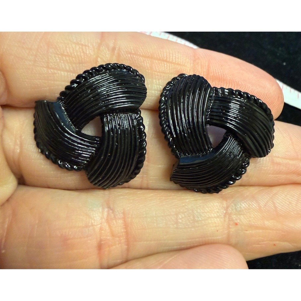 Vintage Black Gunmetal Knot Stud Earrings Textured Ribbed Statement Post Back‎